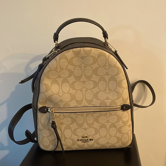 Coach Jordyn Backpack - Picture 1 of 6